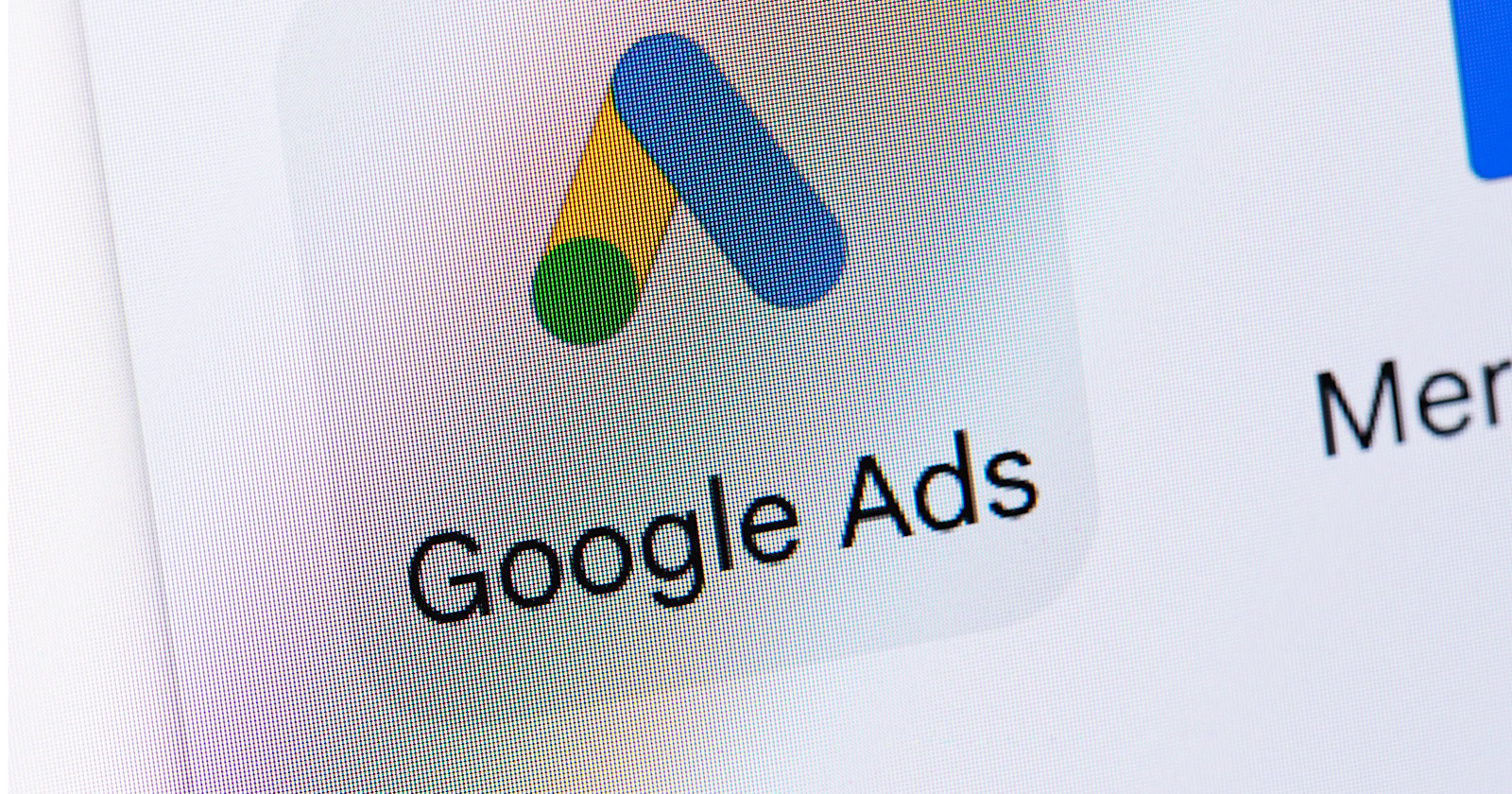 A screenshot showing the Google Ads interface with campaign optimization settings.